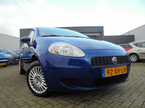 Fiat Grande Punto - 1.4 Dynamic Automaat. Airco. Elek. Pakket. APK 02-2021 - 1