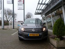 Volkswagen Tiguan - 1.4 TSI 122pk Comfort&Design navigatie