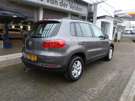 Volkswagen Tiguan - 1.4 TSI 122pk Comfort&Design navigatie - 1