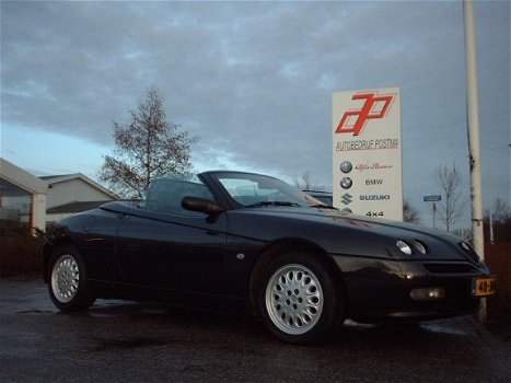 Alfa Romeo Spider - 2.0-16V T.Spark L - 1