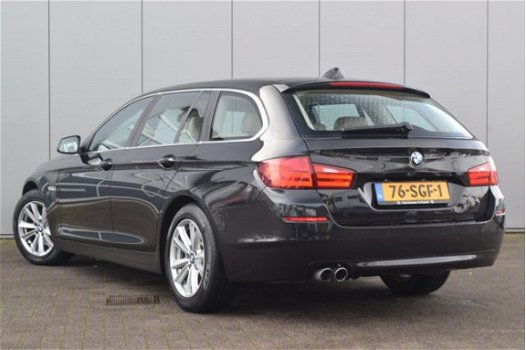BMW 5-serie Touring - 523i Executive Volleder Navi Cruise PDC Automaat - 1