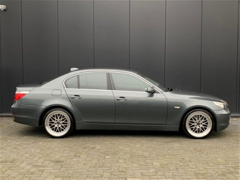 BMW 5-serie - 530i Automaat Leder Navigatie Xenon - 1