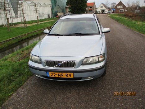 Volvo V70 - 2.4 Edition II Automaat - 1