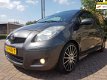 Toyota Yaris - 1.3 VVTi Comfort ZEER SPORTIEVE GOEDLOPEND YARIS - 1 - Thumbnail