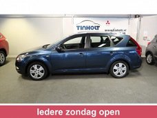 Kia Cee'd - 1.6 X-ecutive. Gratis winterset