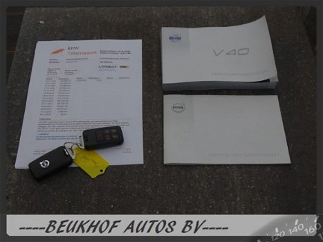 Volvo V40 - 2.0 D2 R-Design Leer Xenon Stoel/ruit Verwarming - 1