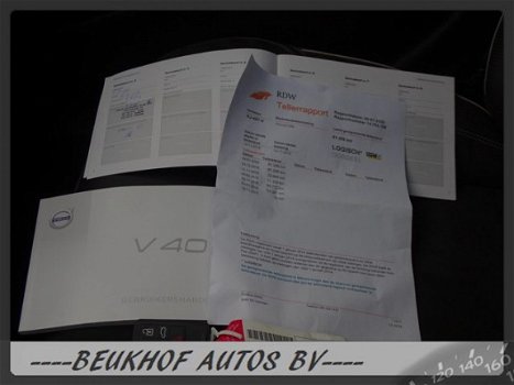 Volvo V40 - 2.0 D2 R-Design Business Xenon Trekhaak Navi Leer - 1