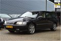 Volvo V70 - 2.4 T AWD Gtr. C.L. Leder/Navi/Clima/NapDealer OHMooi - 1 - Thumbnail