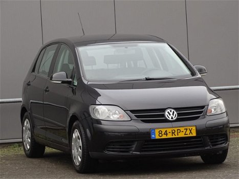 Volkswagen Golf Plus - 1.6 FSI Turijn AIRCO APK 2020 (bj2005) - 1