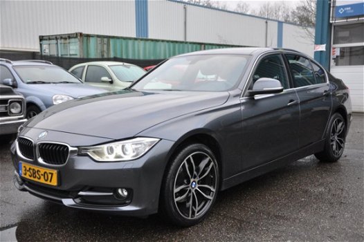 BMW 3-serie - 316i High Executive SPORT, AUT, GROOT NAV, CLIMA, N.A.P - 1