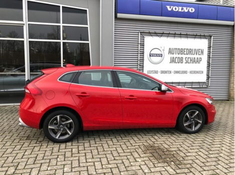 Volvo V40 - 2.0 D2 R-Design Geartronic | Standkachel | Leder| Full Led - 1