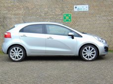 Kia Rio - 1.2 Super Pack | Airco | Cruise control | Lichtmetalen velgen 17 inch | Bluetooth | 100% O