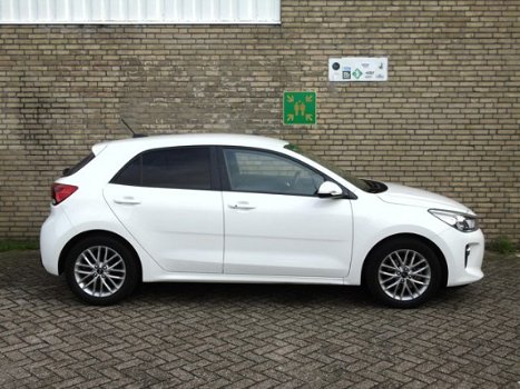 Kia Rio - 1.0i turbo 100pk First Edition | Navi | Airco | Cruise control | Lichtmetalen velgen | Ach - 1