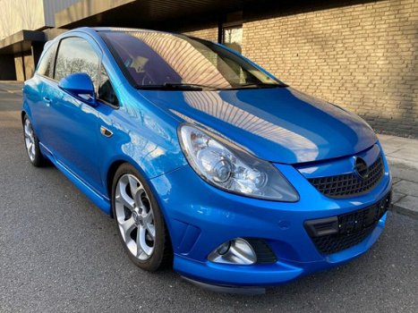 Opel Corsa - 1.6-16V Turbo OPC Dealeronderhouden - 1