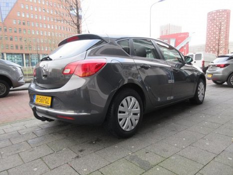 Opel Astra - 1.6 Edition 5 Deurs Airco - 1