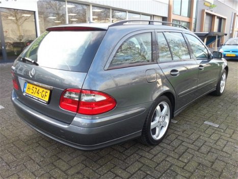 Mercedes-Benz E-klasse Estate - 280 Classic Automaat, Navi. kan direct mee - 1