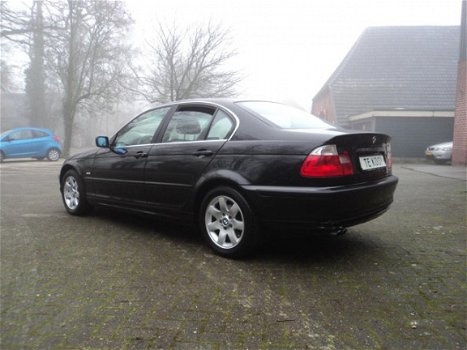 BMW 3-serie - 320i zeer mooie youngtimer - 1