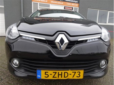 Renault Clio Estate - 1.5 dCi ECO Expression met navigatie en led verlichting en multimediascherm - 1