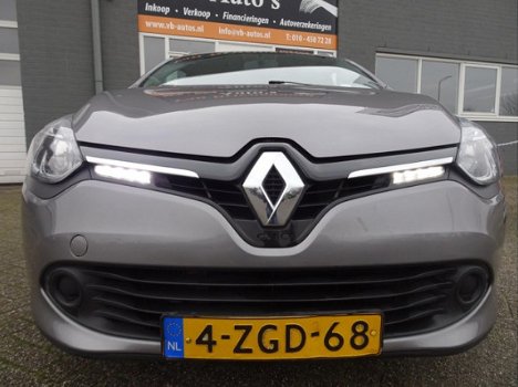 Renault Clio Estate - 1.5 dCi ECO Expression van 1ste Eigenaar met led en navigatie en carkit en air - 1