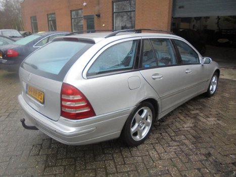 Mercedes-Benz C-klasse Combi - 220 CDI Elegance autom, bj04, veel extras, netjes, maar schades, rijd - 1