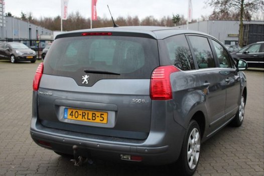 Peugeot 5008 - 1.6 HDiF ST 5p. Euro 5, Deze auto moet nog gereinigd worden. airco, climate control, - 1