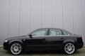 Audi A4 - 2.0 TDI 140pk ECC, 18 Inch LMV, Trekhaak, Navigatie - 1 - Thumbnail