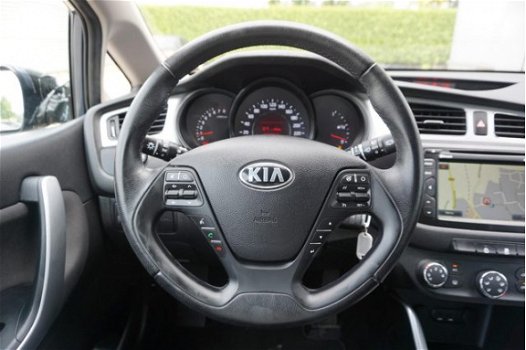 Kia Cee'd - 1.6 GDI DYNAMIC LINE NAV CRUISE CAMERA - 1