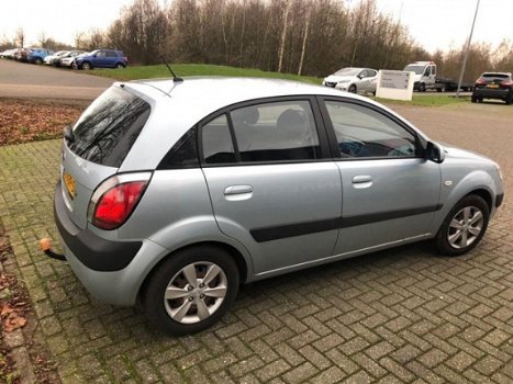 Kia Rio - 1.4 X - 1