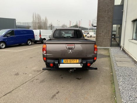 Mitsubishi L 200 - 2.5 DI-D Club Cab Intense Automaat 4x4, Airco, Leer, Trekhaak 2700 kg - 1