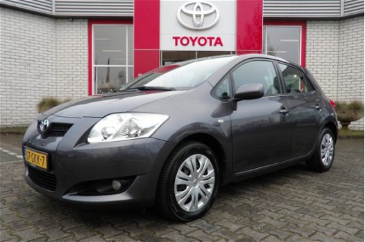 Toyota Auris - 1.6-16V Sol Airco, Parkeersensoren achter & Trekhaak (1300kg) - 1