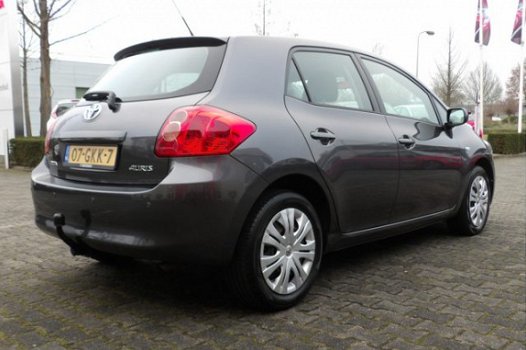 Toyota Auris - 1.6-16V Sol Airco, Parkeersensoren achter & Trekhaak (1300kg) - 1