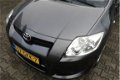 Toyota Auris - 1.6-16V Sol Airco, Parkeersensoren achter & Trekhaak (1300kg) - 1 - Thumbnail