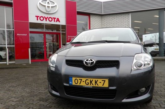 Toyota Auris - 1.6-16V Sol Airco, Parkeersensoren achter & Trekhaak (1300kg) - 1