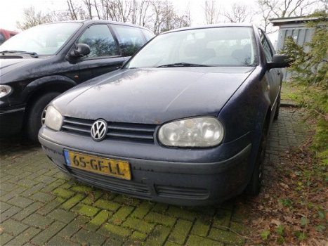 Volkswagen Golf - 1.9 SDI - 1