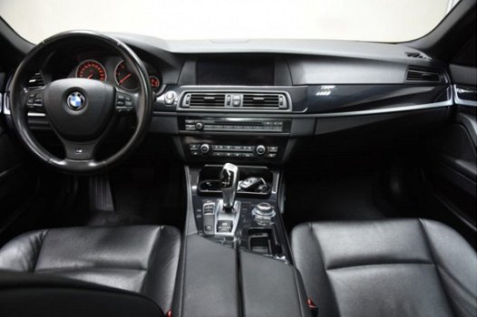 BMW 5-serie Touring - 520d High Exe AUT. [ Panorama Leder Xenon Hud ] - 1