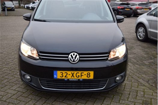 Volkswagen Touran - 1.2 TSI Highline BlueMotion 7p. 105pk Camera | Dealer onderhouden | Navigatie - 1