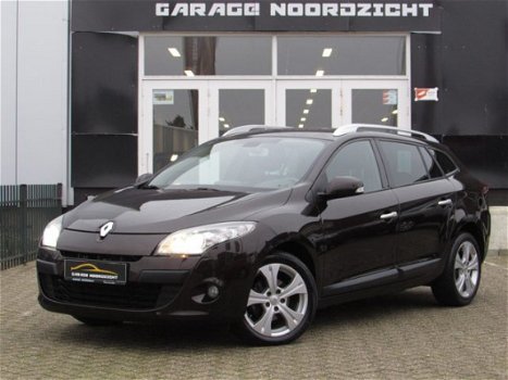 Renault Mégane - 1.6 110pk Dynamique NAVIGATIE|CRUISE CONTROL|AIRCO|GETINT GLAS|PDC ACHTER|LM-VELGEN - 1