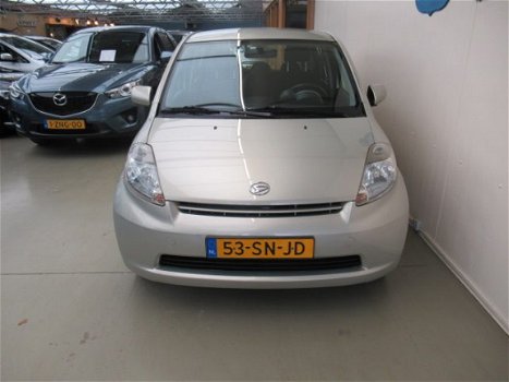 Daihatsu Sirion 2 - 1.3-16V Comfort / luxe *AIRCO*DEALER-ONDERHOUDEN*ELEK-RAMEN*SB*LM - 1