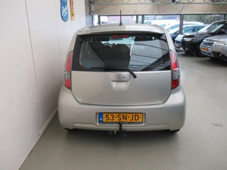 Daihatsu Sirion 2 - 1.3-16V Comfort / luxe *AIRCO*DEALER-ONDERHOUDEN*ELEK-RAMEN*SB*LM - 1