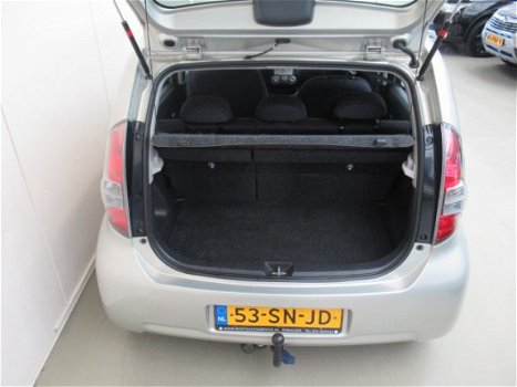 Daihatsu Sirion 2 - 1.3-16V Comfort / luxe *AIRCO*DEALER-ONDERHOUDEN*ELEK-RAMEN*SB*LM - 1