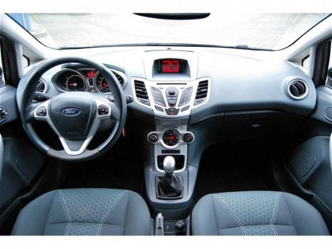 Ford Fiesta - 1.6 Titanium Clima BlueTooth Cruisecontrol - 1