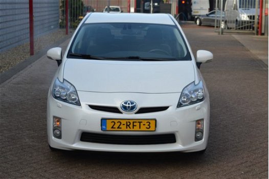 Toyota Prius - 1.8 Dynamic Business O.a: Clima, 17 Inch L.m., Afn. trekhaak, Camera - 1