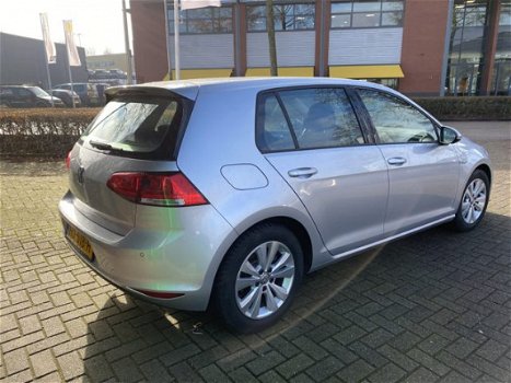 Volkswagen Golf - 1.0 TSI Trendline - 1