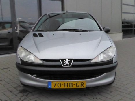 Peugeot 206 - 1.4 XR 5drs. 130.000km NAP - 1