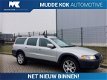 Volvo XC70 - 2.5 T Momentum | Leder | Xenon | Navigatie | Trekhaak - 1 - Thumbnail