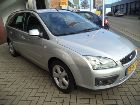 Ford Focus Wagon - 2.0-16V Titanium CLIMA PDC STOELVOERW. Leder NL-Auto - 1