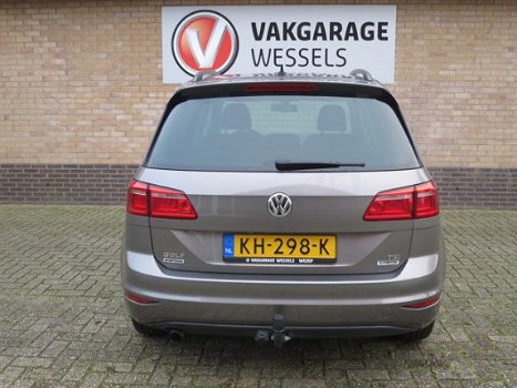Volkswagen Golf Sportsvan - 1.2 TSI Automaat | Navi | LM | Trekhaak | Clima | - 1