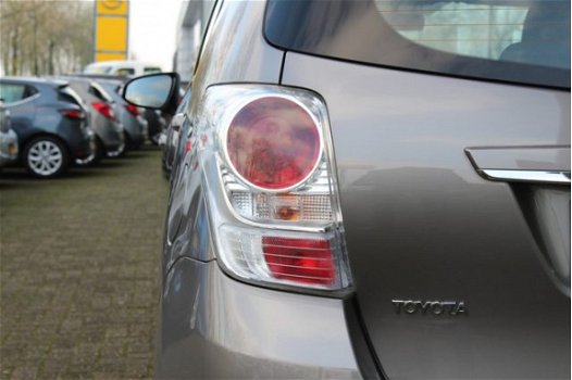 Toyota Verso - 1.6 VVT-I COMFORT | RIJKLAARPRIJS | Airco / Cruise / Trekhaak - 1