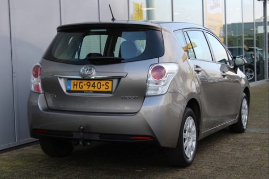 Toyota Verso - 1.6 VVT-I COMFORT | RIJKLAARPRIJS | Airco / Cruise / Trekhaak - 1