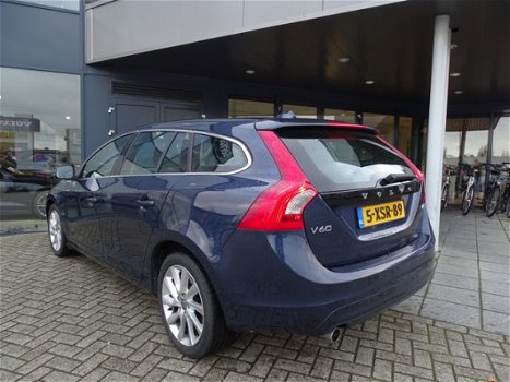 Volvo V60 - D2 Aut. Momentum BPC / Scandinavian / Schuifdak Oncall / Standkachel / Navi - 1